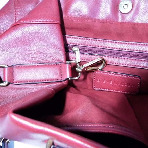 STEVE MADDEN Purse w/ tussle Handbag - Picture 9 of 11